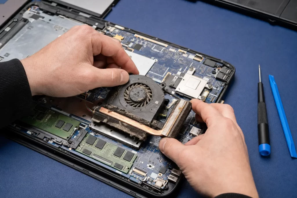 Laptopul se închide singur? Ghid supraîncălzire 2026 | Quick PC
